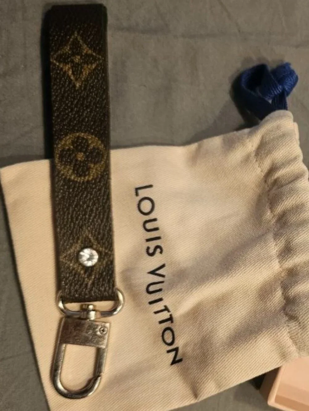 NEW - Louis Vuitton Dragonne Key Holder Key Chain LV Monogram Brown + Dust Bag